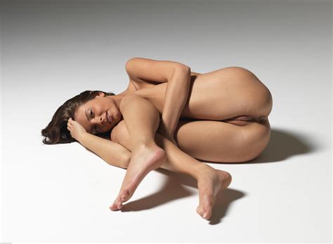 Nude Pose Reference Photos