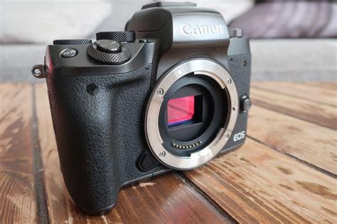 Canon Eos M5 Mirrorless Digital Camera 18 150mm Lens Box And Docs Ebay