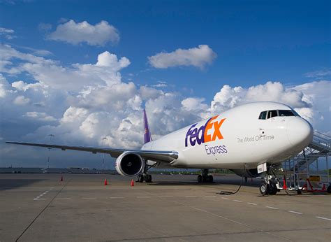 E-Commerce Solutions | FedEx Canada