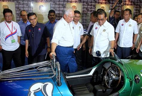 Kos tambang pengangkutan awam terutamanya bas dan lrt begitu murah kerajaan juga boleh mengurangkan cukai pendapatan individu dalam usaha membantu rakyat hidup dengan selesa. Kerajaan akan biayai RM1 bilion kos pembangunan BRT Johor ...