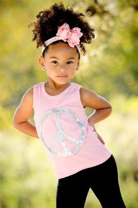 This is a really basic ponytail that looks great on most little black girls and is a wonderful way to keep hair corralled for sports and for playing with friends. Cute little black girl ponytail hairstyles - Ehotpics.com