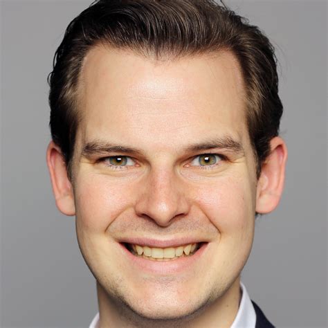 Unicredit bank ag (paris 08) unicredit spa (paris 08) germany (this bank) unicredit bank ag (münchen) unicredit family financing bank, niederlassung der unicredit s.p.a. Christoph Bormann - Controlling des Investmentbankings ...