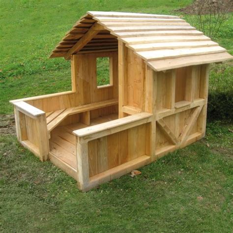Nun, mit dem richtigen werkstoff und der hilfe von profis ist der bau des eigenheims auch. Spielhaus „Krippe", W-43548 | Spielhaus selber bauen ...