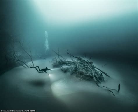 Daring Scuba Diver Photographs Breathtaking Labyrinth Of Underwater