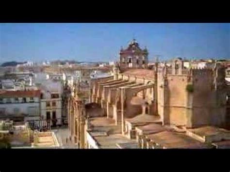 Gran piso zona centro, junto la plaza de toros y basílica. El Puerto de Santa María - YouTube