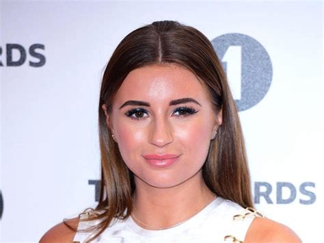 Dani Dyer Love Island Producers Are Always Just A Phone Call Away