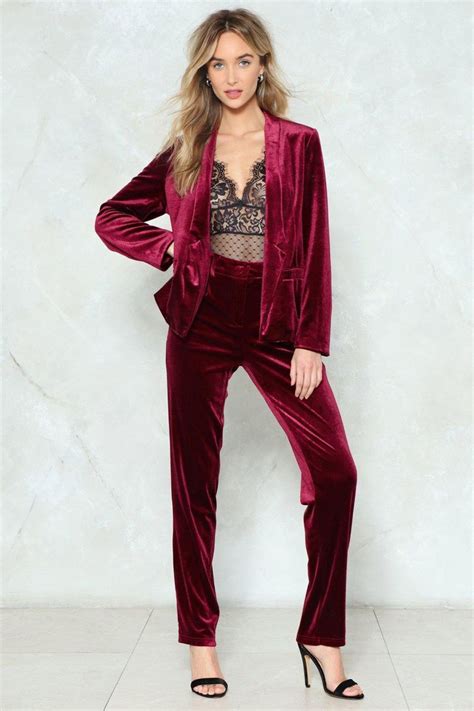 16 Dazzling Prom Jumpsuits That Will Make You Swear Off Dresses For