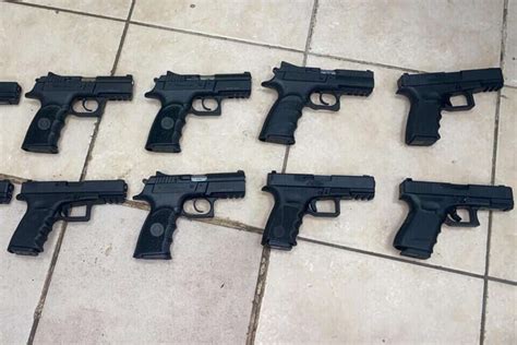 Arms Smuggled 10 Pistols Seized On Jordanian Border Israel Today The