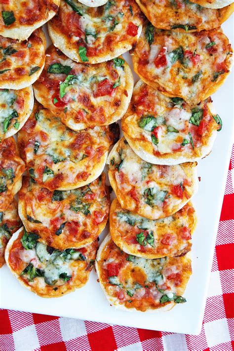 Make Your Own Mini Pizzas Homemade Pizza Dough The Comfort Of