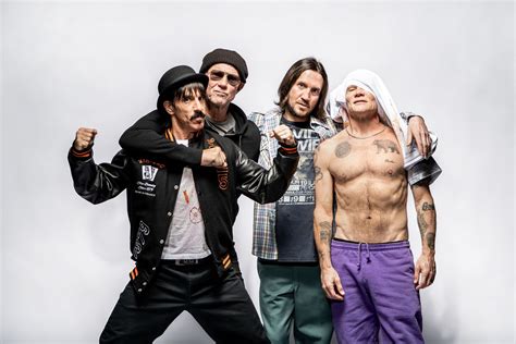 Les Red Hot Chili Peppers En Concert à Lyon Au Groupama Stadium En