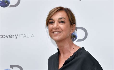 She was the recipient of the rapallo carige prize for non vi lascerò orfani in 2009. Daria Bignardi torna sul Nove con "L'Assedio": "Il mondo ...