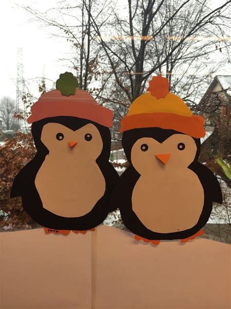 Kostenlose lustige und einfache rätsel für kindergarten und grundschule. Cute penguins for your winter window decoration or paper ...