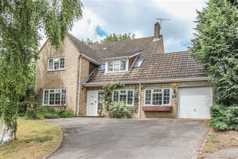 4 Bedroom Detached House For Sale In Thruxton Andover Hampshire Sp11