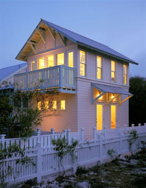 Tiny 2 Story Cottage With A Balcony Tiny House Pins
