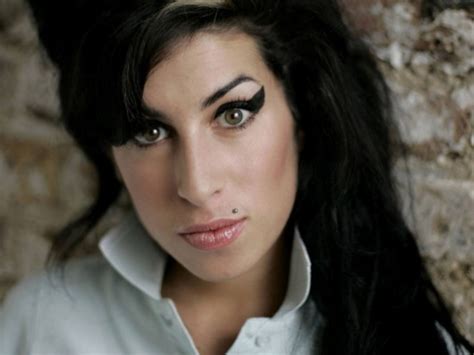 Un Libro Con Los Diarios Y Cartas Personales De Amy Winehouse Se Publicar El De Agosto