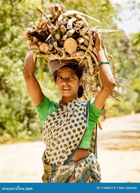 woman carries her load on her head editorial stock image image of head madurai 116586719