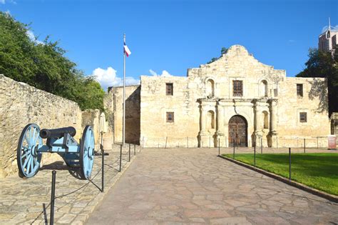 The Alamo In San Antonio A Historic Texan Landmark Go Guides