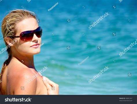 Closeup Naked Woman Wearing Sunglasses Stock Photo Shutterstock