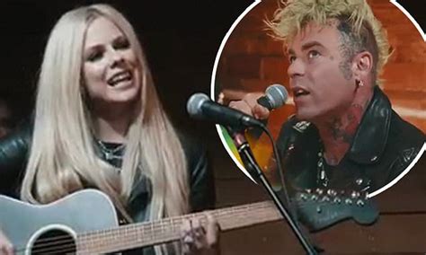 Avril Lavigne Had An Instant Connection With Beau Mod Sun As They