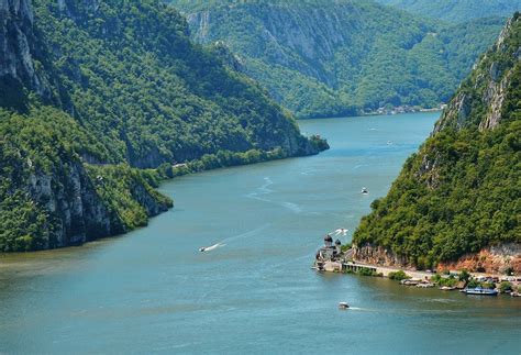 Dunărea La Cazane Un Spectacol Fascinant Coltisor De Romania