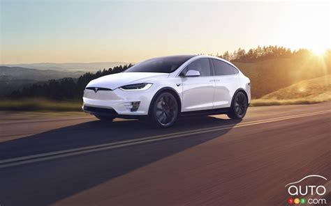 Tesla Recalling 15036 2016 Model X Suvs Car News Auto123