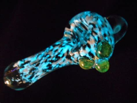 Glow In The Dark Glass Pipe Glow Pipes Black Light Girly