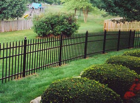 Backyard fencing ideas for dogs — do the diy or call the pro. Backyard Fences For Small Dogs : Rickyhil Outdoor Ideas ...