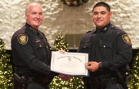 Double Amputee Among New Policer Officers In Fort Worth News Talk Wbap Am