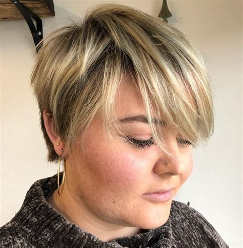 30 Short Hairstyles For Round Faces To Create Wow Effect