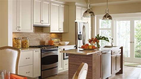 See more ideas about maple cabinets, kitchen remodel, kitchen design. Painted Maple Cabinets in a Casual Kitchen - Omega