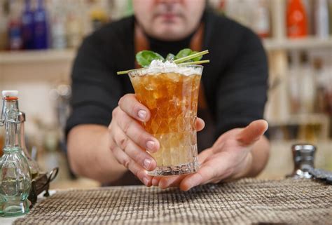 9 Bad Cocktails Bartenders Hate Making For You Thrillist