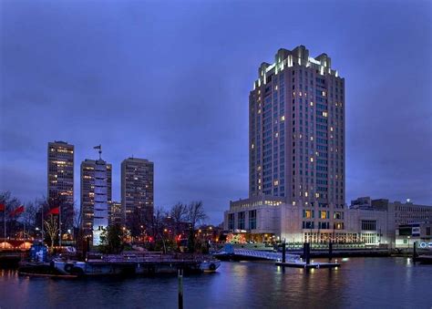 Hilton Philadelphia At Penns Landing 157 ̶1̶9̶3̶ Updated 2021
