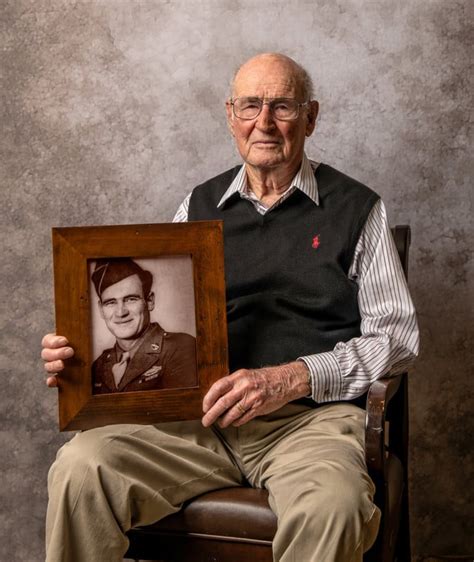 Portraits Of Honor Photographing The Last Of The Wwii Veterans Petapixel