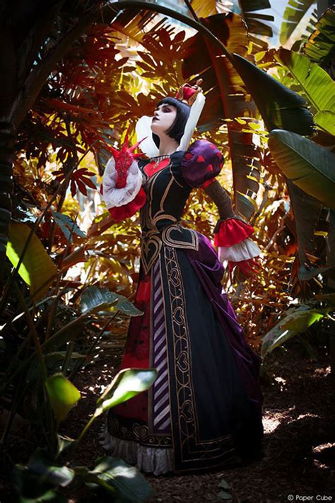 Queen Of Hearts From Alice Madness Returns Cosplay