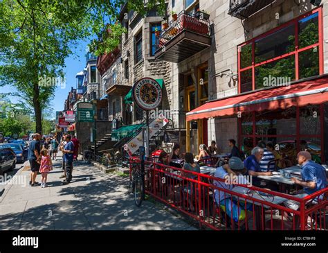 Bars Cafés Et Restaurants Le Long De La Rue Saint Denis Dans Le