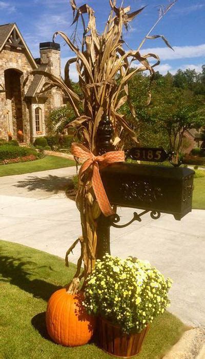 Corn stalk baler photograph by marcia colelli. 30 Eye-Catching Outdoor Thanksgiving Decorations Ideas ...