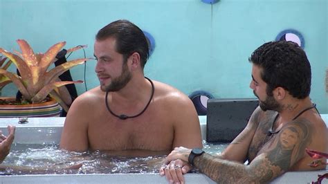 No BBB 22 Paulo André releva sobre nudes Nunca mandei tempo real