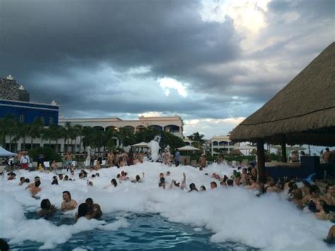 Foam Party In The Pool Picture Of Hard Rock Hotel Riviera Maya Puerto Aventuras Tripadvisor