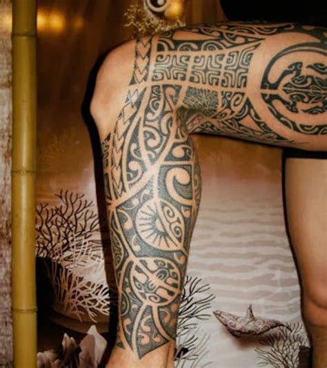 maori tattoo tutta gamba Tatouage maori Tatouage polynésien Maori