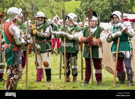 War Of The Roses Medieval Re Enactment Group England Uk Stock Photo