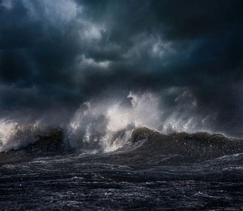 Dynamic Photos Of The Ocean During Powerful Storms Ocean Waves
