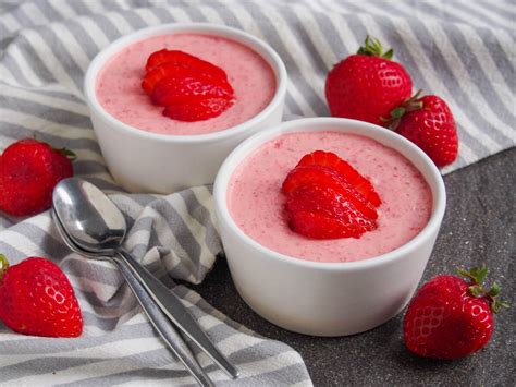 Easy Strawberry Mousse Carolines Cooking