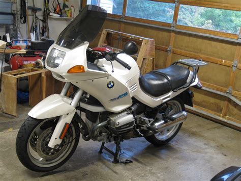Find out what they're like to ride, and what problems they have. 1996 BMW R1100RS: pics, specs and information ...