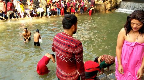 Women In Sali Nadi 2021 Video Holy Bath In Sali Nadi Hindu Women In Sali Nadi Temple Youtube