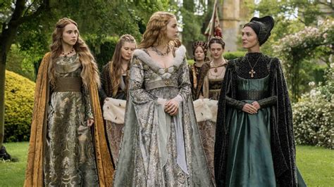 Queen elizabeth conjures up a storm to get king edward home; Las mejores series sobre realeza