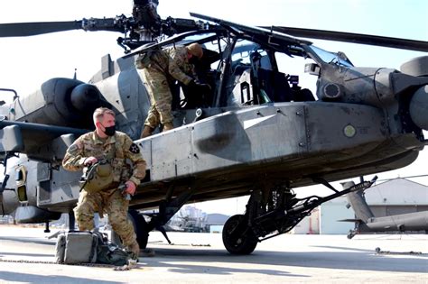 Us Army Completes Transition To New Ah 64e V6 Apache In South Korea