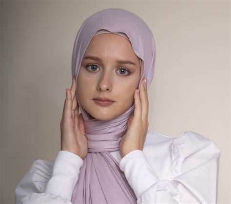 لوكسي حجاب | أكبر متجر حجاب في دبي، حجاب الإمارات - حجابات فاخرة