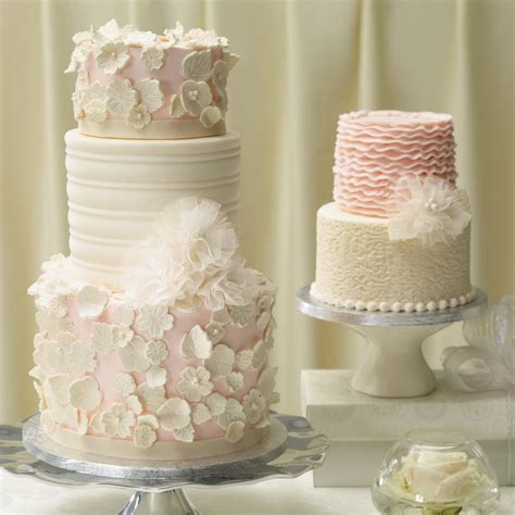 Decopac Vintage Glam Wedding Cakes
