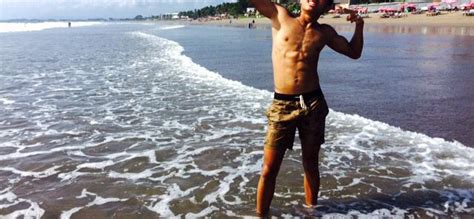 We did not find results for: Arnold Schwarzenegger signature pose💪🏿 | Arnold ...