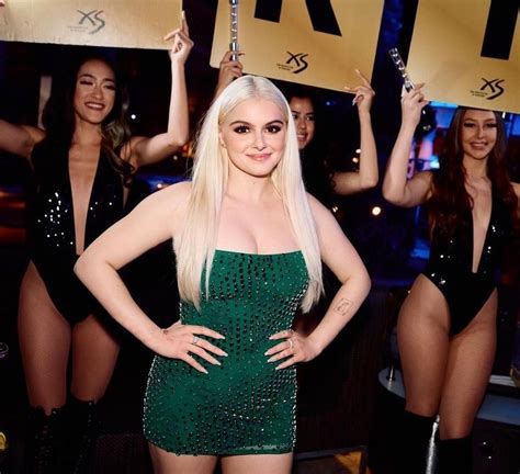Ariel Winter Sexy Blonde At Her Th Birthday Photos The Fappening